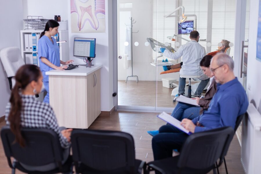 Comment choisir le mobilier d’une salle d’attente de cabinet médical ?