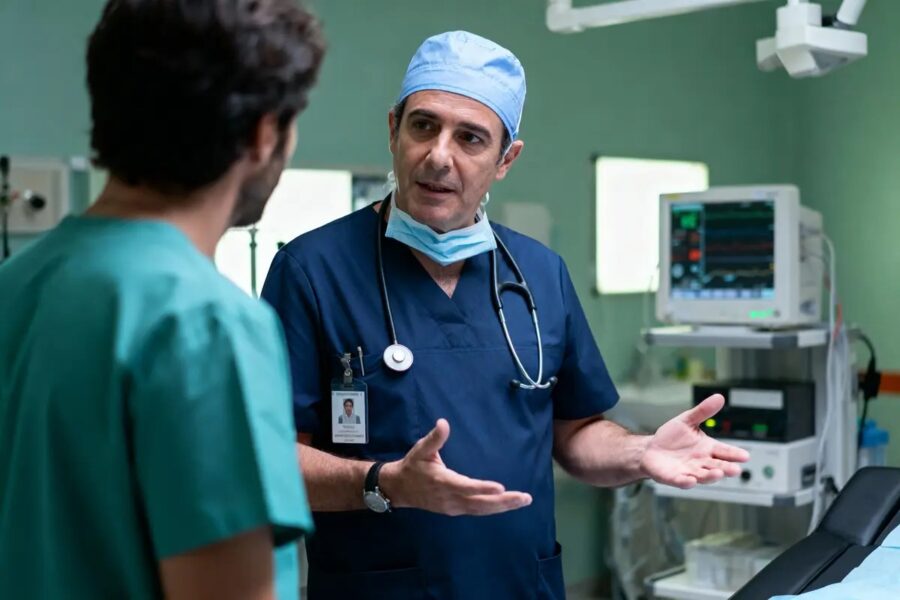 Neurochirurgien salaire : combien gagne-t-on réellement en france