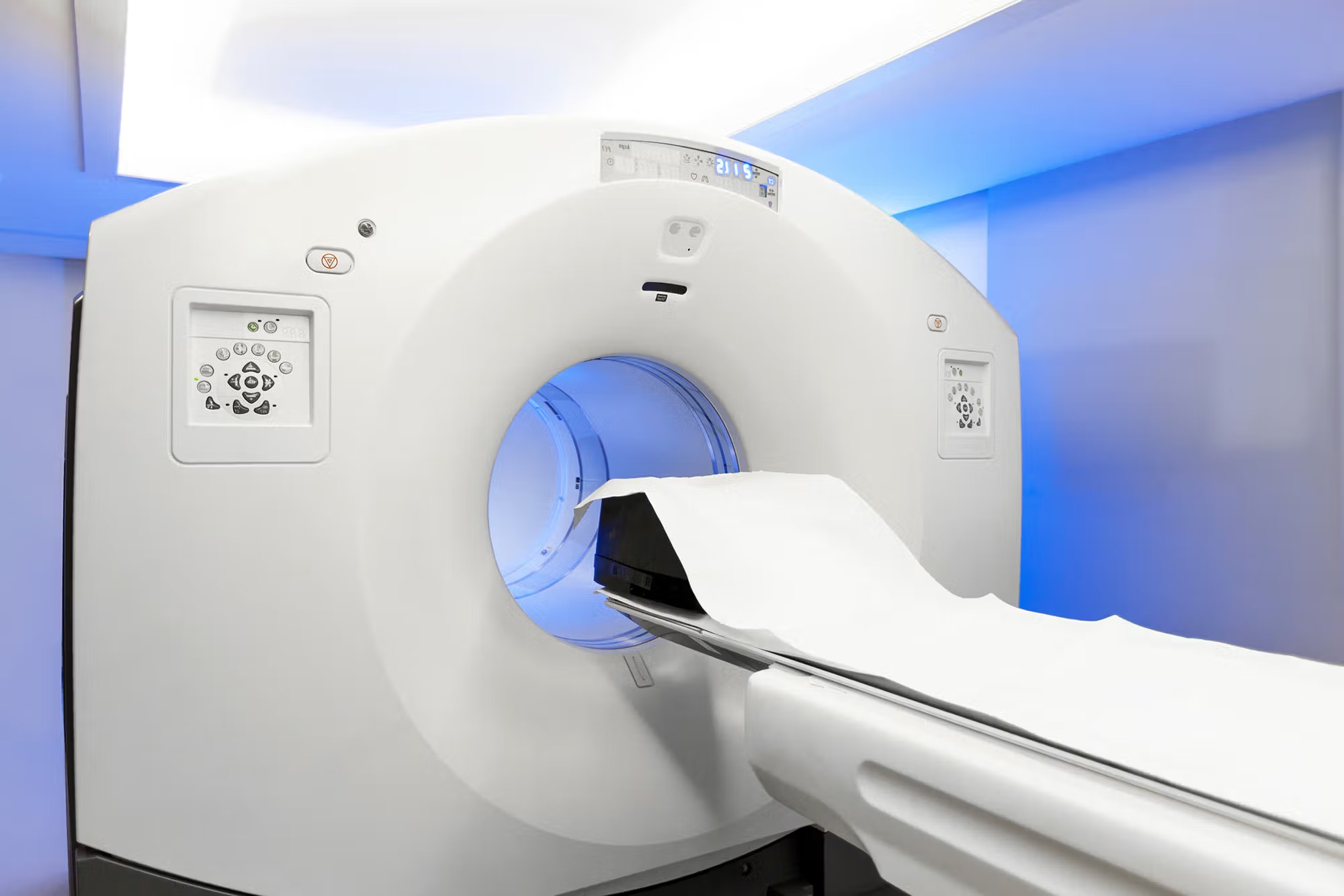 Combien de temps dure un PET-scan : ce qu’il faut savoir avant l’examen