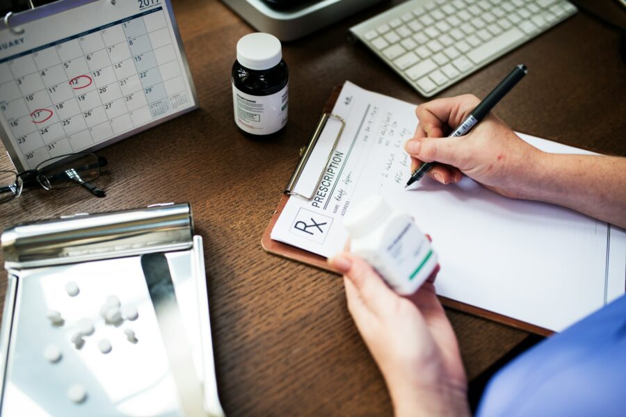 Validité ordonnance : durée et règles à connaître absolument