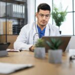 Digitalisation des petits cabinets de médecins : le guide complet
