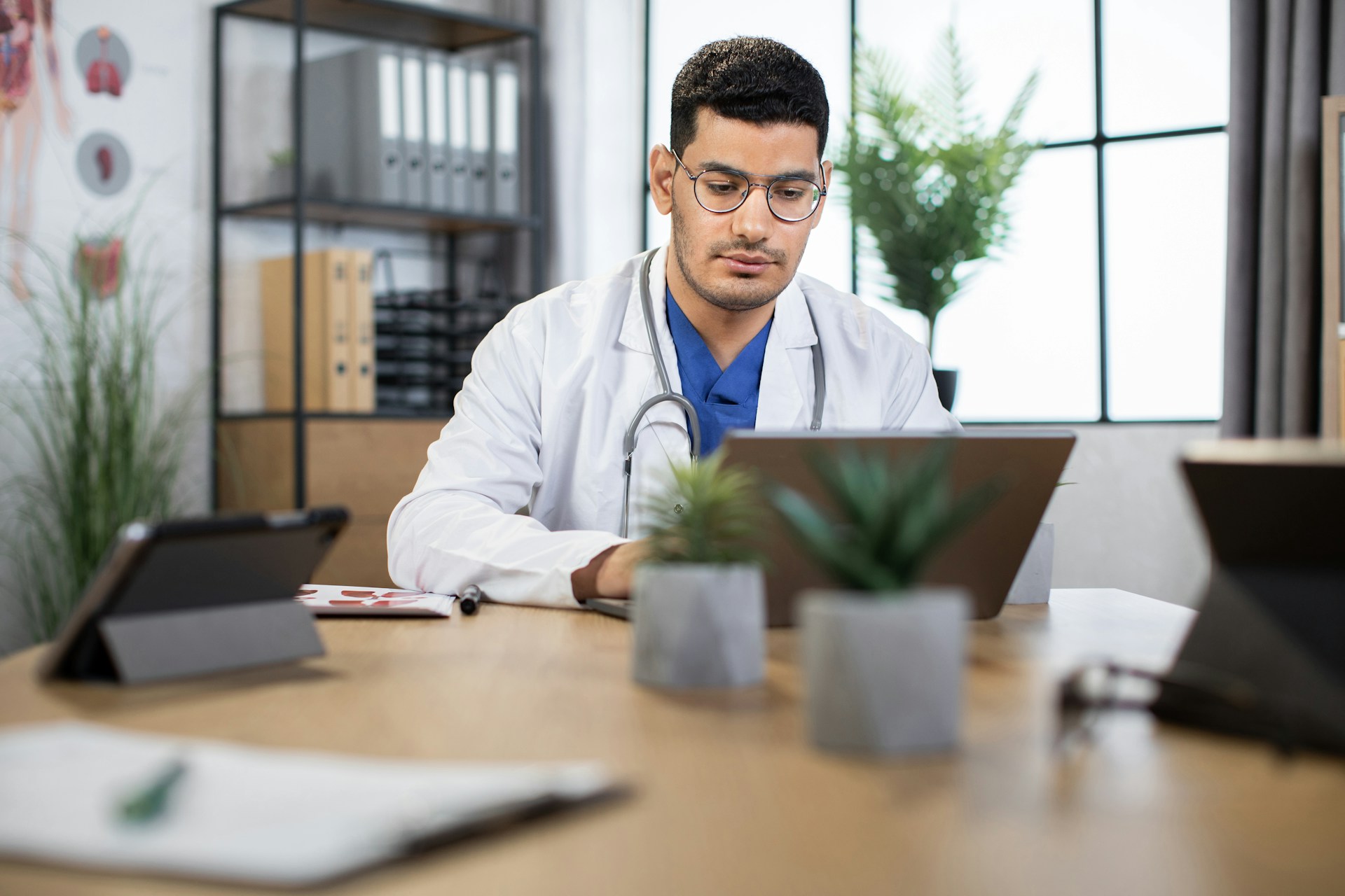 Digitalisation des petits cabinets de médecins : le guide complet