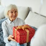 Offrir un cadeau à son médecin : règles, éthique et conseils pour remercier sans gêner