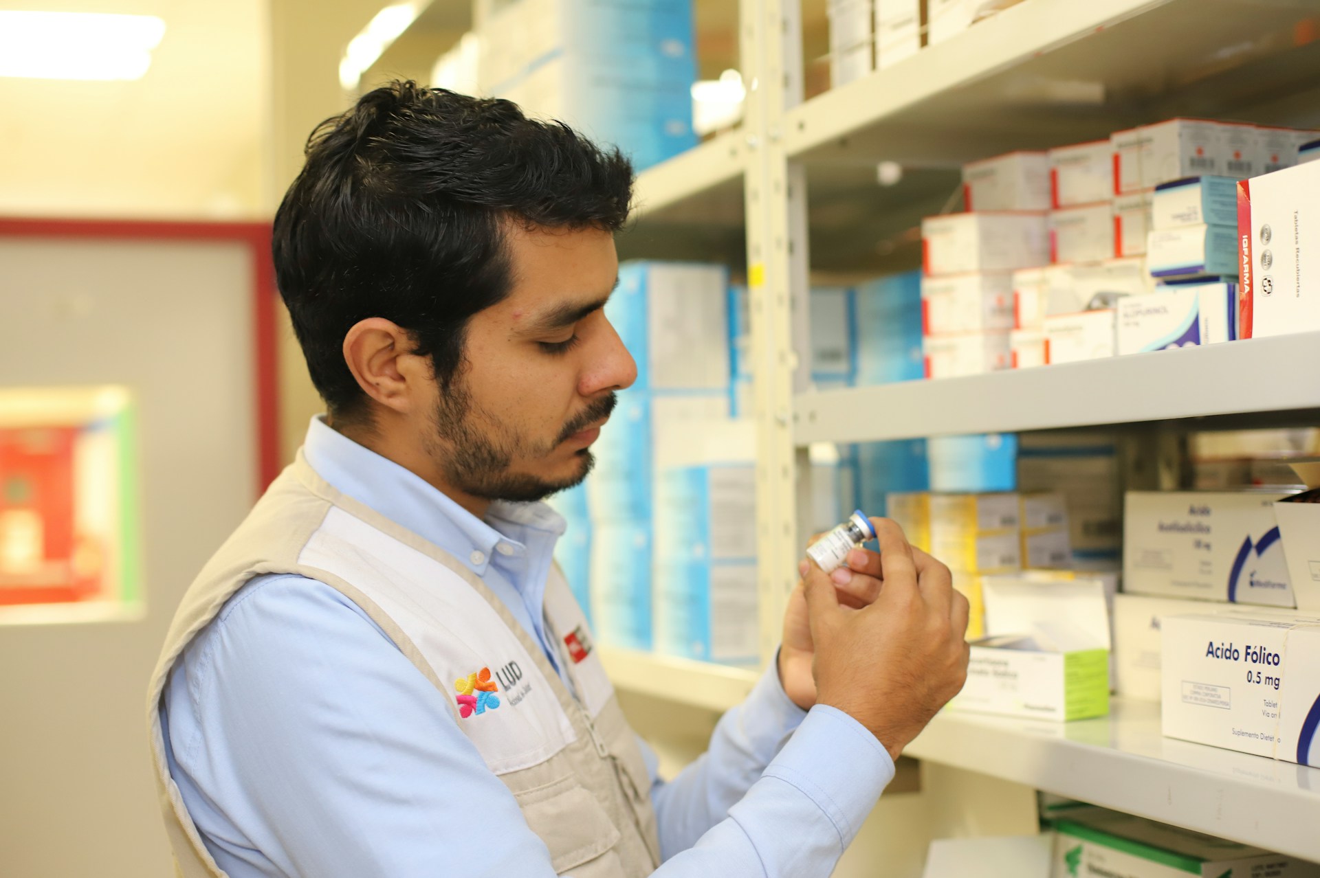 Grille salaires préparateurs en pharmacie : combien gagne-t-on en 2026