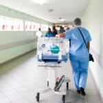 Agent de service hospitalier : salaire, horaires et conditions de travail