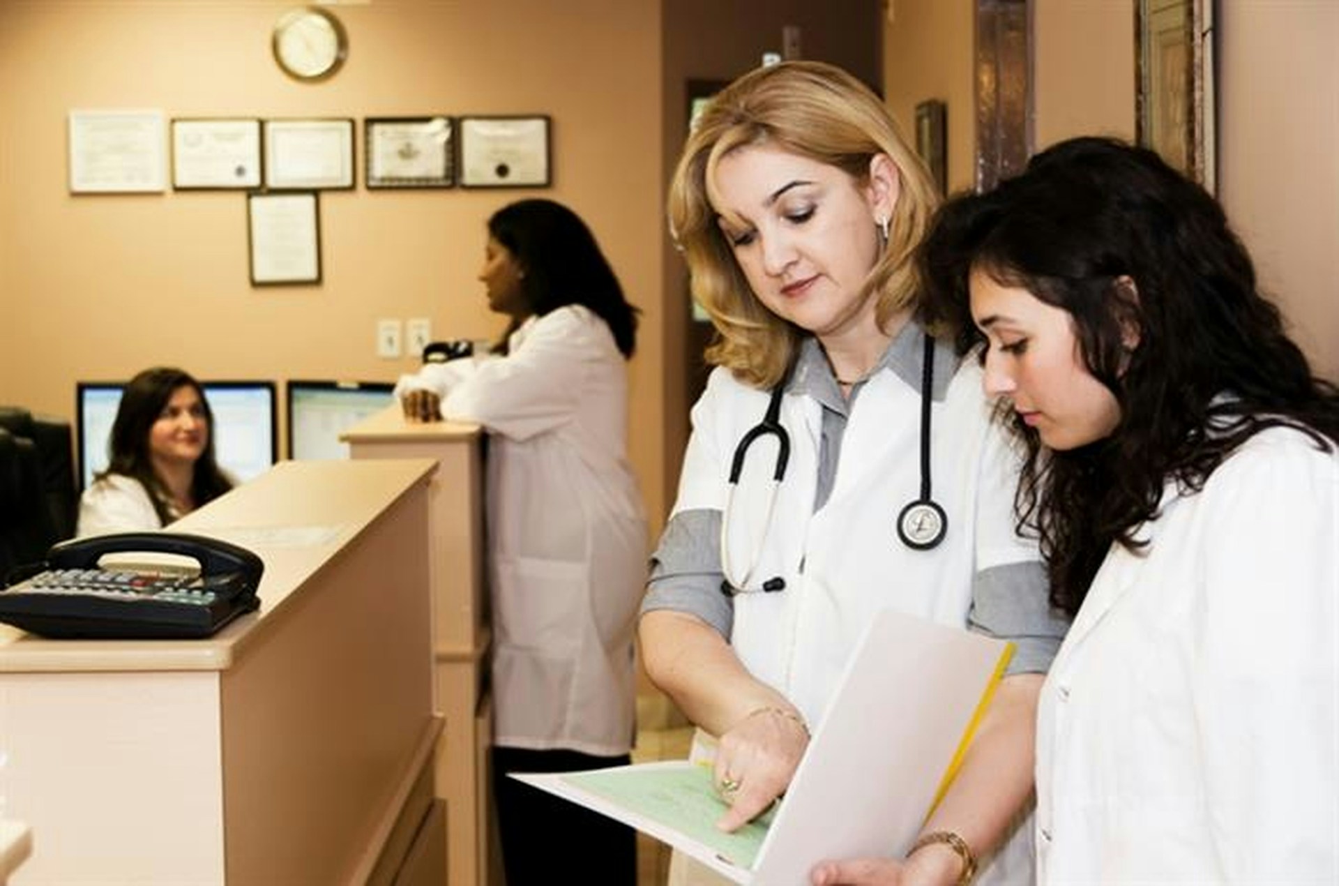 Assistant médical formation : prix, durée et conditions d’accès